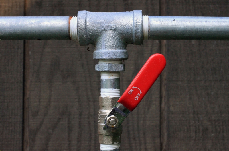 plombier-STE AGNES-min_water-open-house-bicycle-red-vehicle-611604-pxhere.com